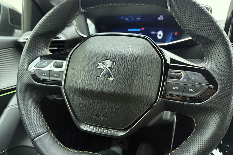 Vehicle Image 23