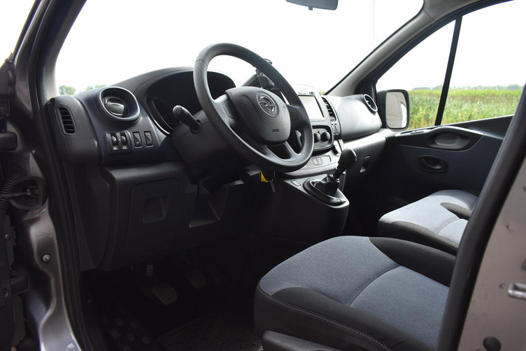 Vehicle Image 16