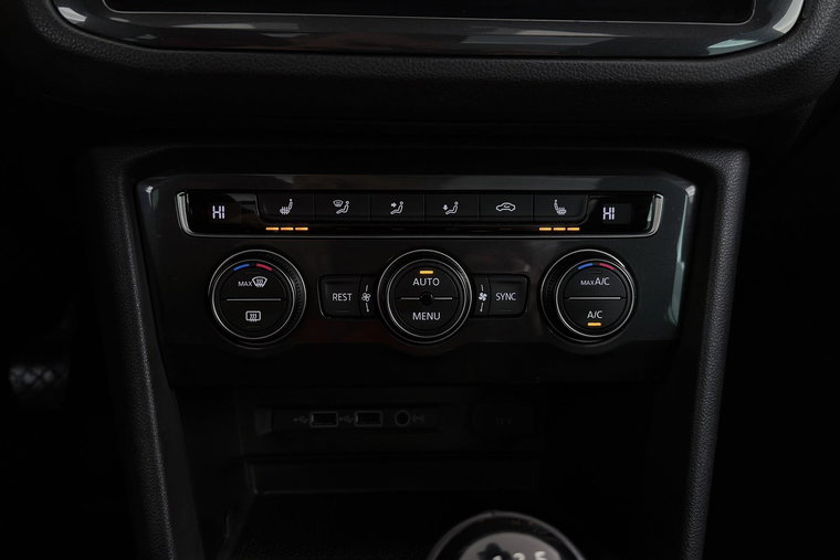 Vehicle Image 28