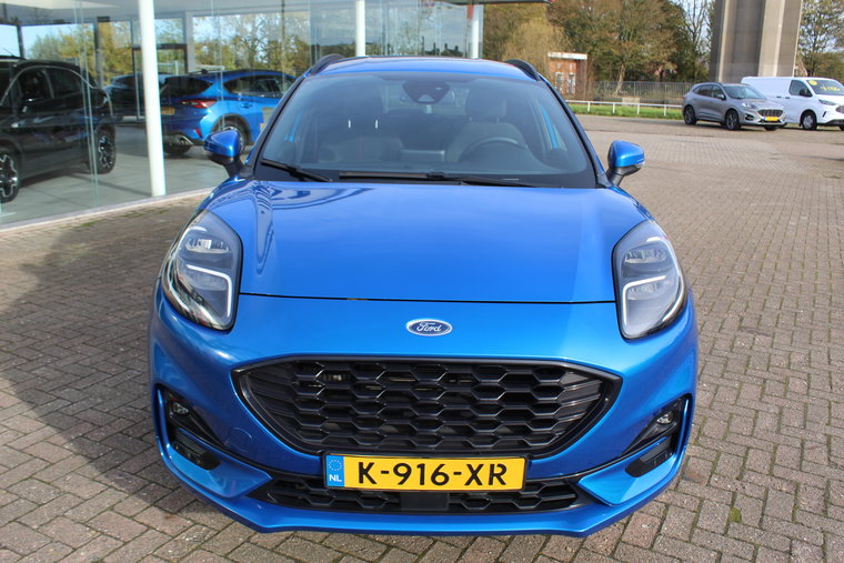 Vehicle Image 42