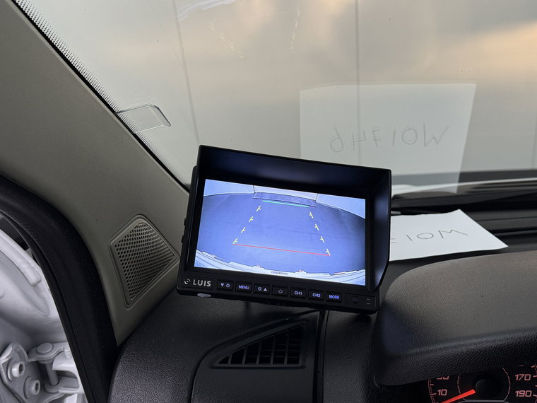 Vehicle Image 19