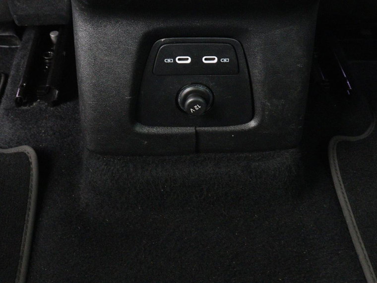 Vehicle Image 29