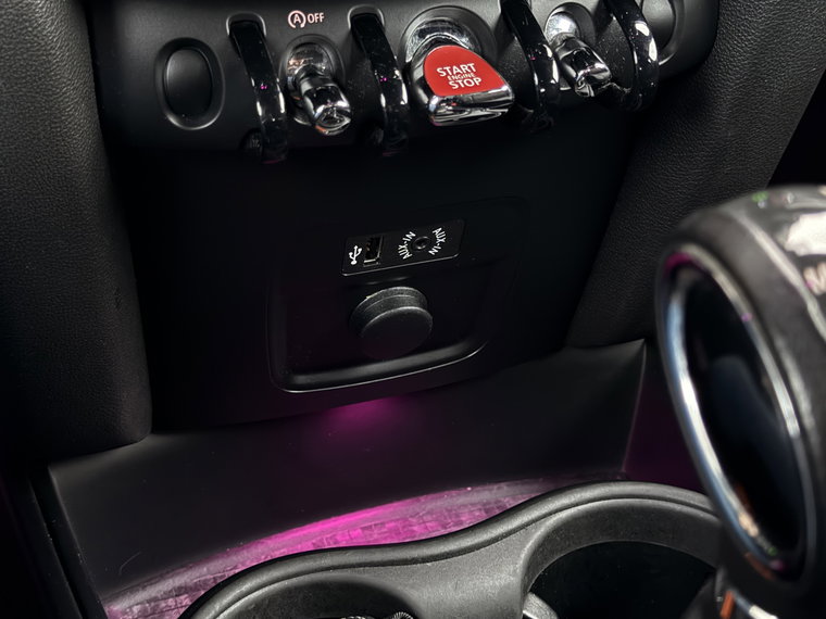 Vehicle Image 33