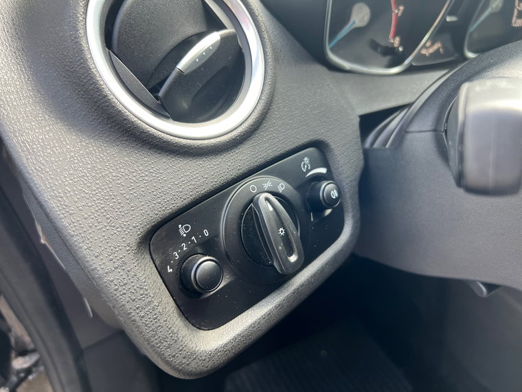 Vehicle Image 24