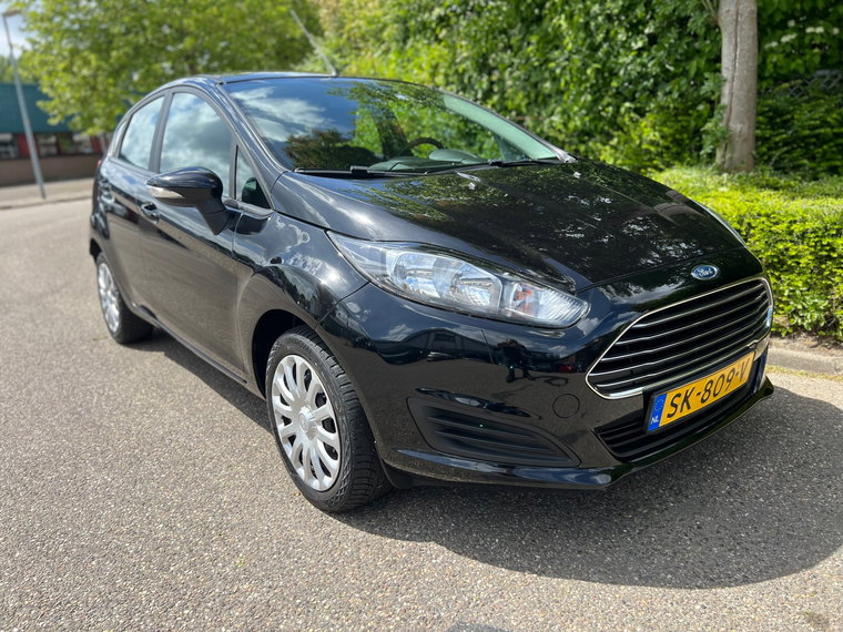 Vehicle Image 8