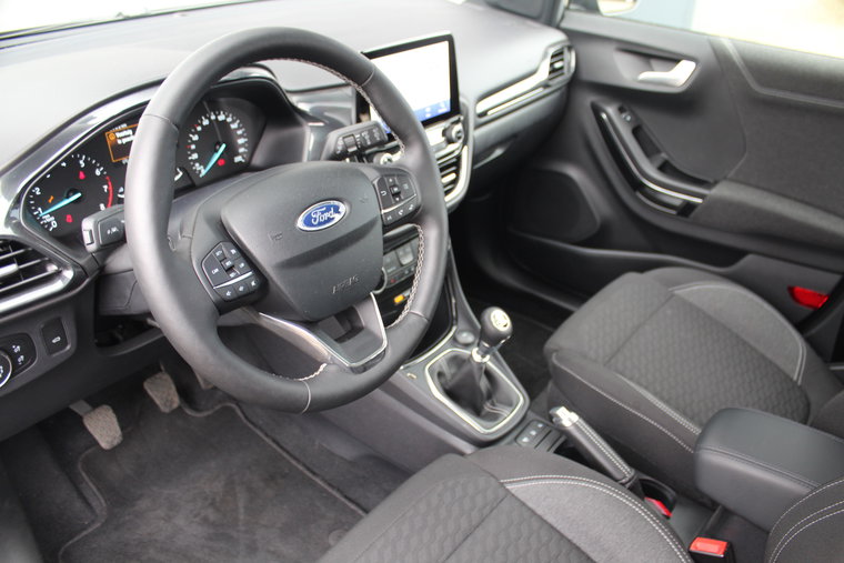 Vehicle Image 32