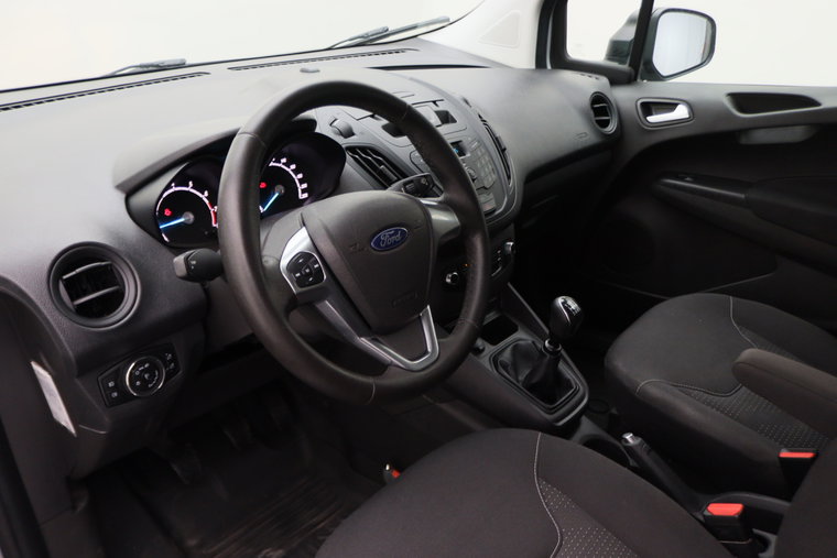 Vehicle Image 23