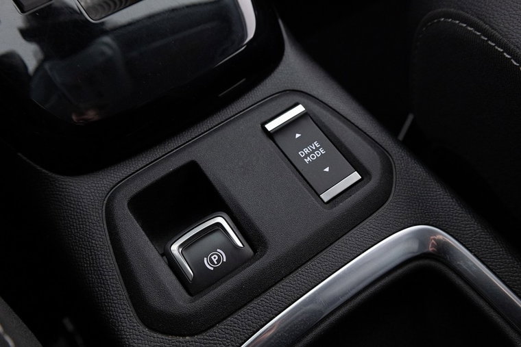 Vehicle Image 24