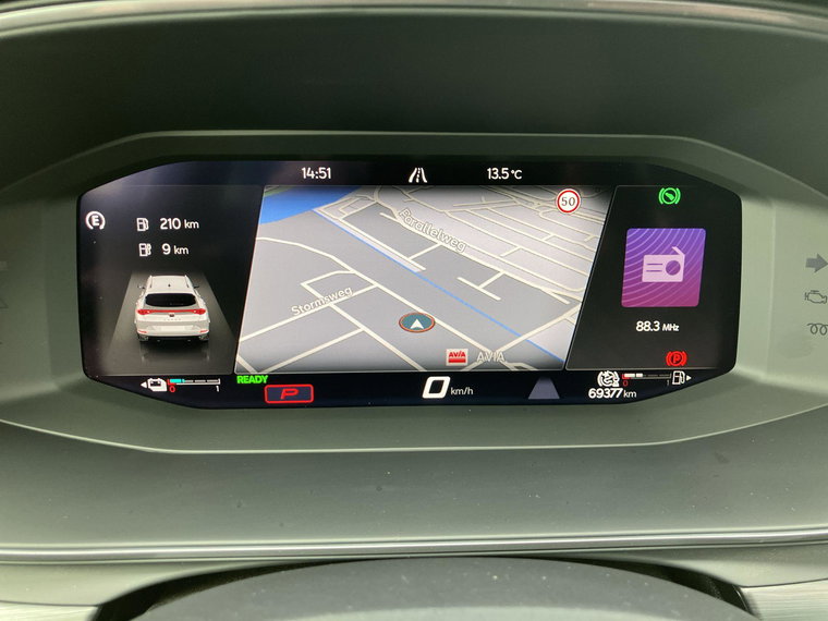 Vehicle Image 16