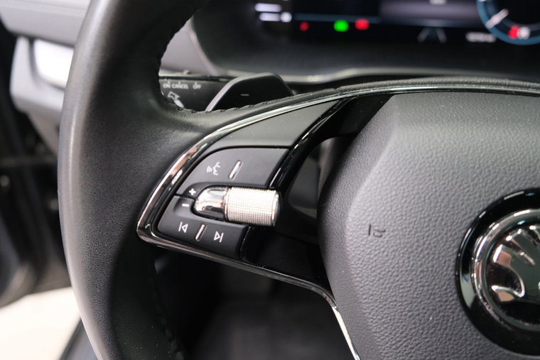 Vehicle Image 24