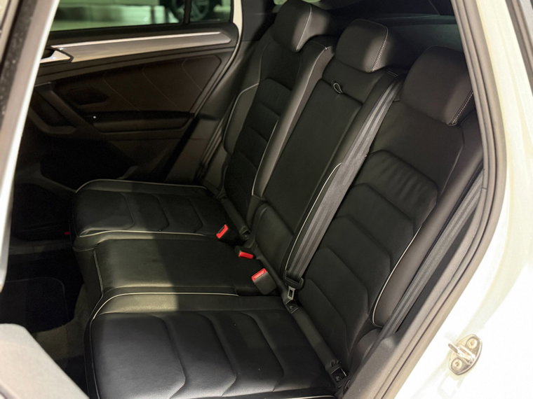 Vehicle Image 39