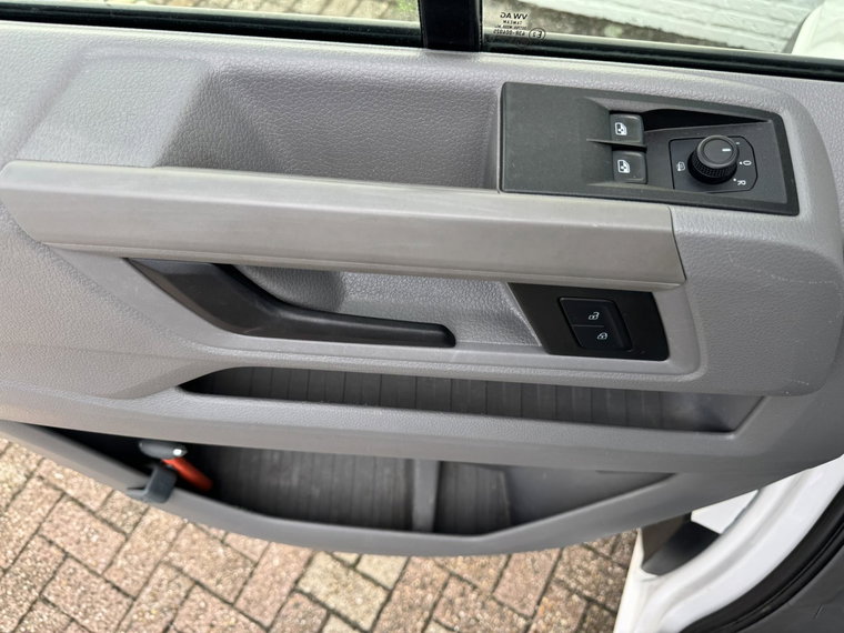 Vehicle Image 28