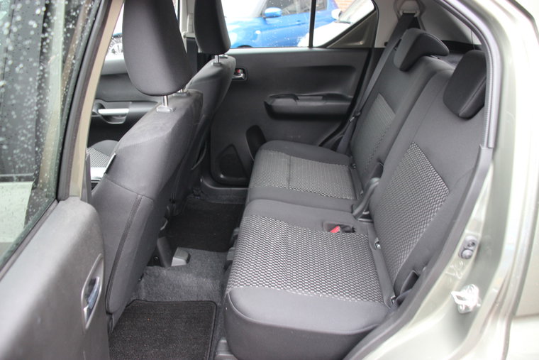 Vehicle Image 9