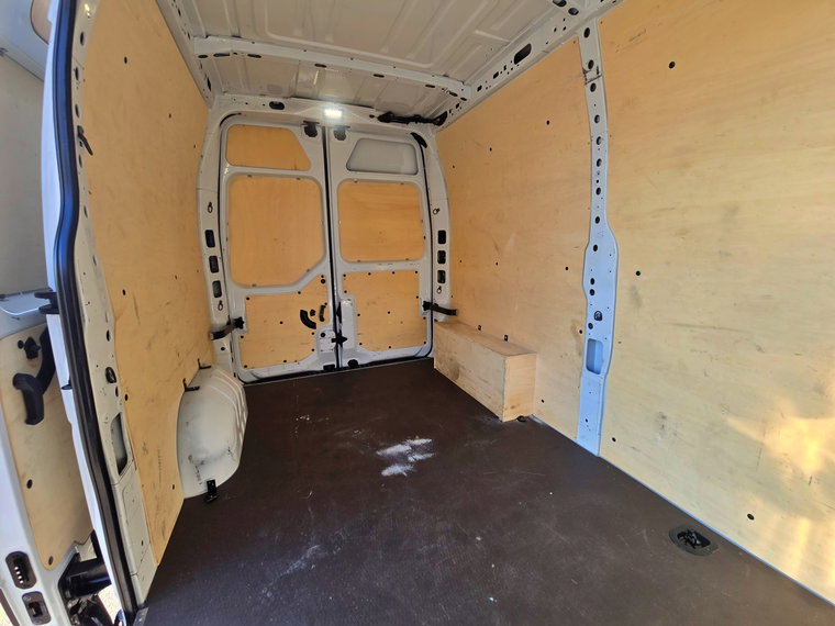 Vehicle Image 27