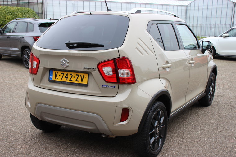 Vehicle Image 4