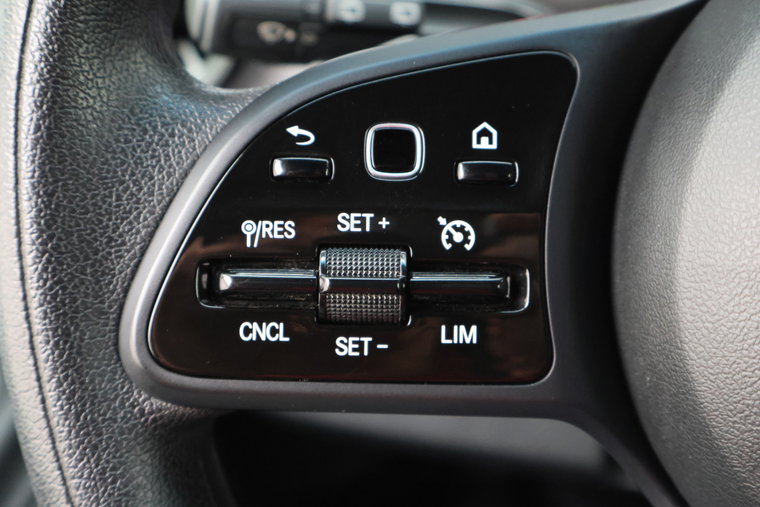 Vehicle Image 33
