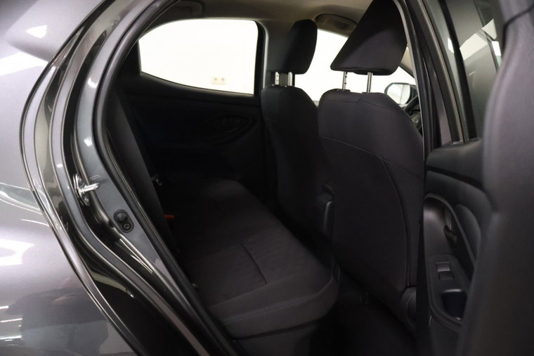 Vehicle Image 13