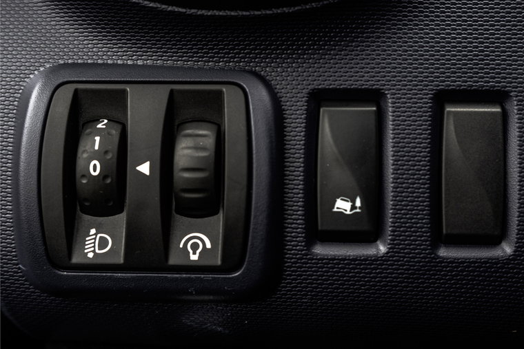 Vehicle Image 25