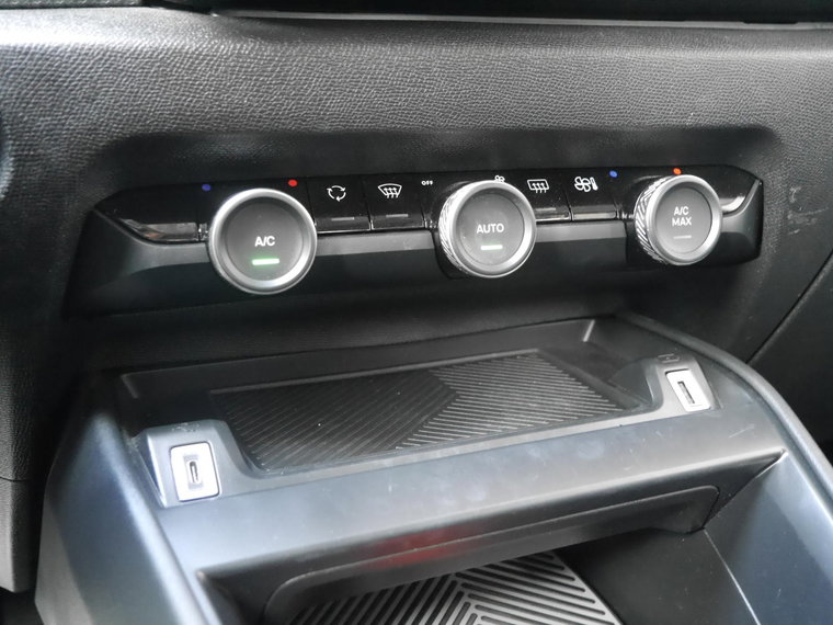 Vehicle Image 34