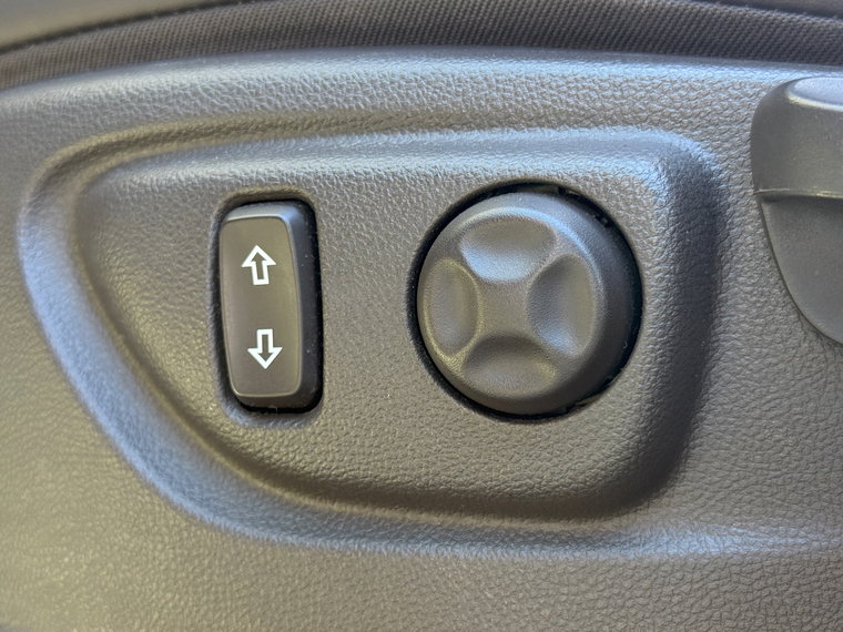 Vehicle Image 28