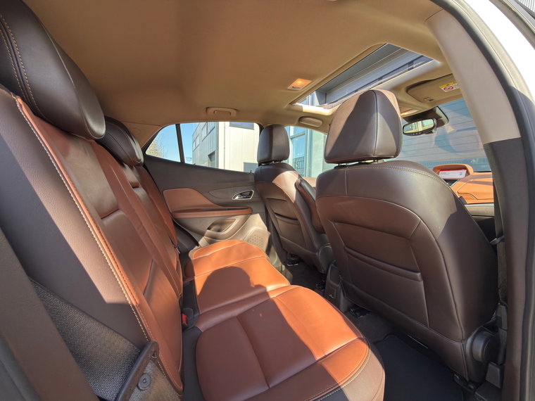 Vehicle Image 30