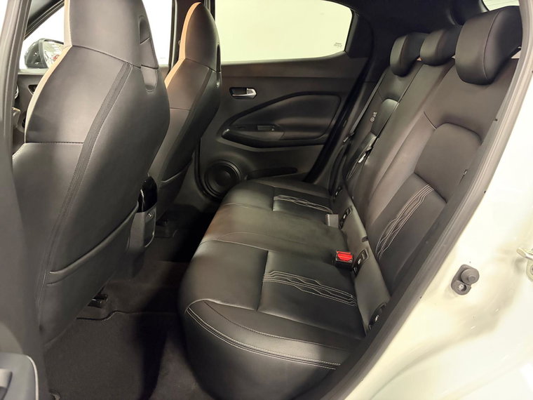 Vehicle Image 38