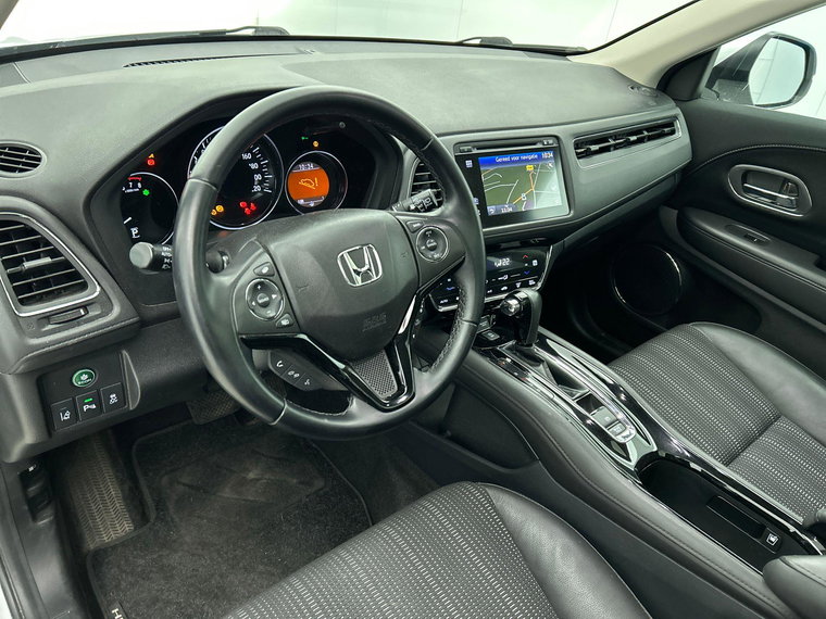 Vehicle Image 26