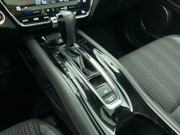 Vehicle Image 38