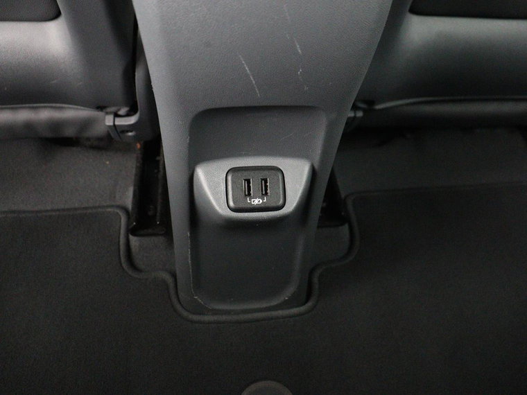 Vehicle Image 27