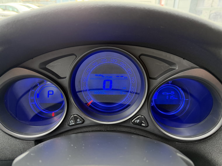 Vehicle Image 15