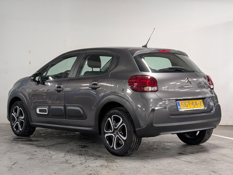 Vehicle Image 8