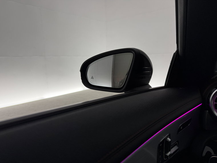 Vehicle Image 38