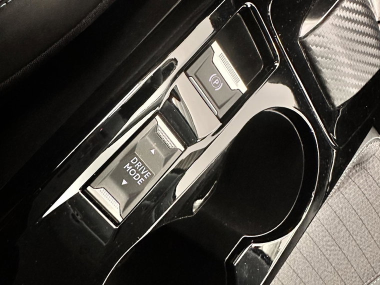 Vehicle Image 26