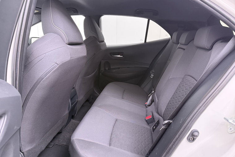Vehicle Image 12