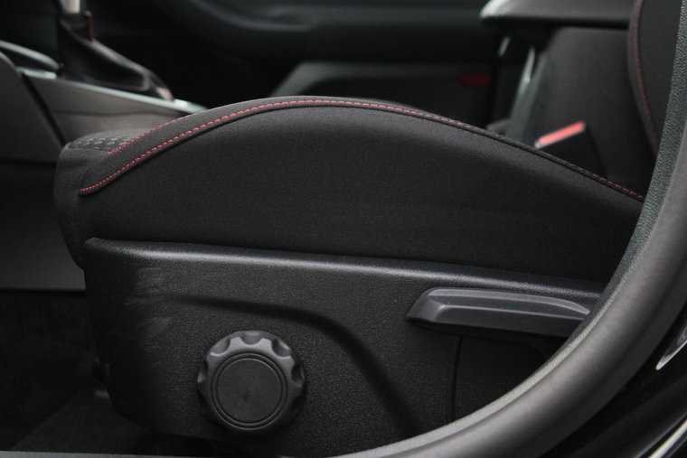 Vehicle Image 33