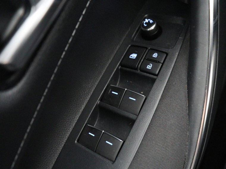 Vehicle Image 27