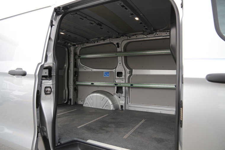 Vehicle Image 13