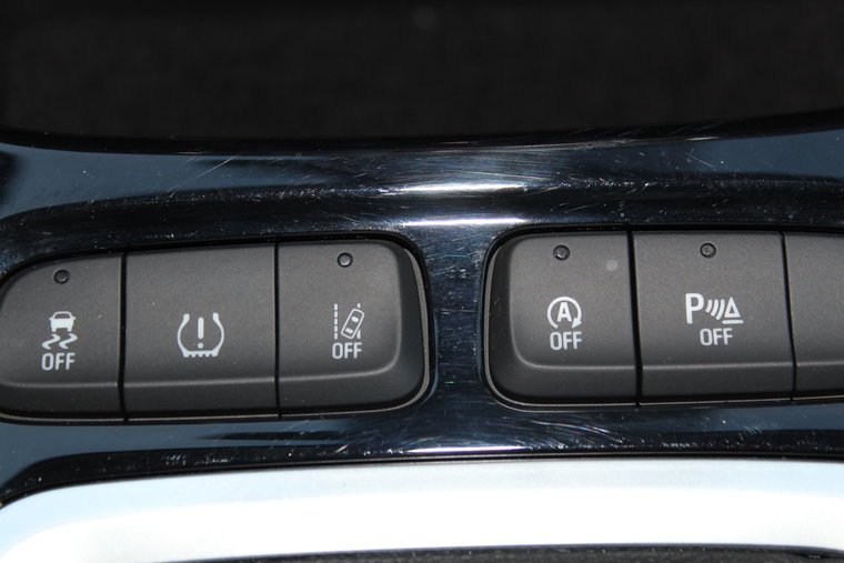 Vehicle Image 32