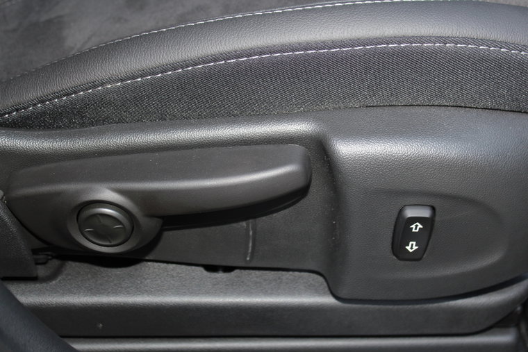 Vehicle Image 40