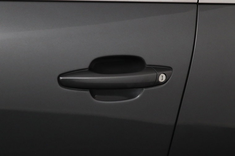 Vehicle Image 38