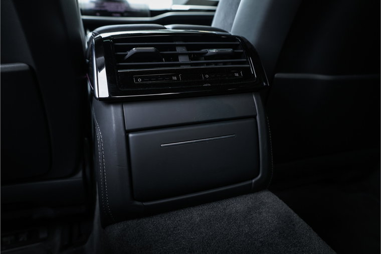 Vehicle Image 39
