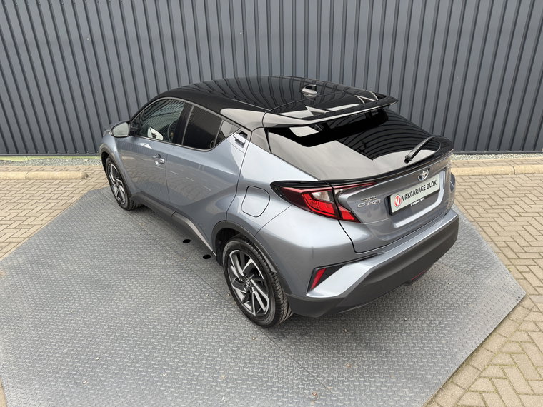 Vehicle Image 13