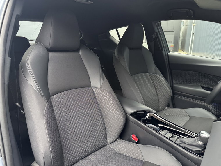 Vehicle Image 18