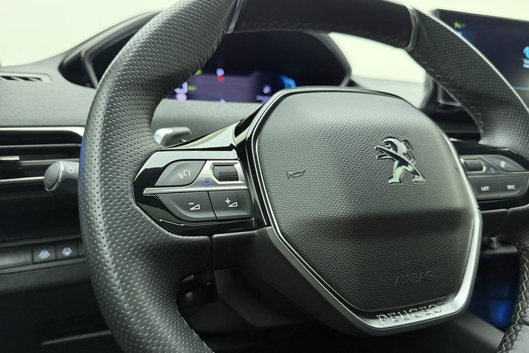 Vehicle Image 27
