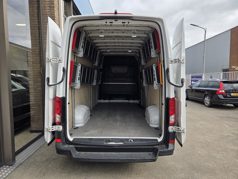 Vehicle Image 38