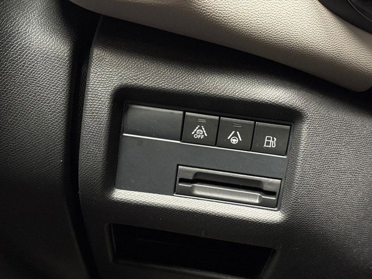 Vehicle Image 26