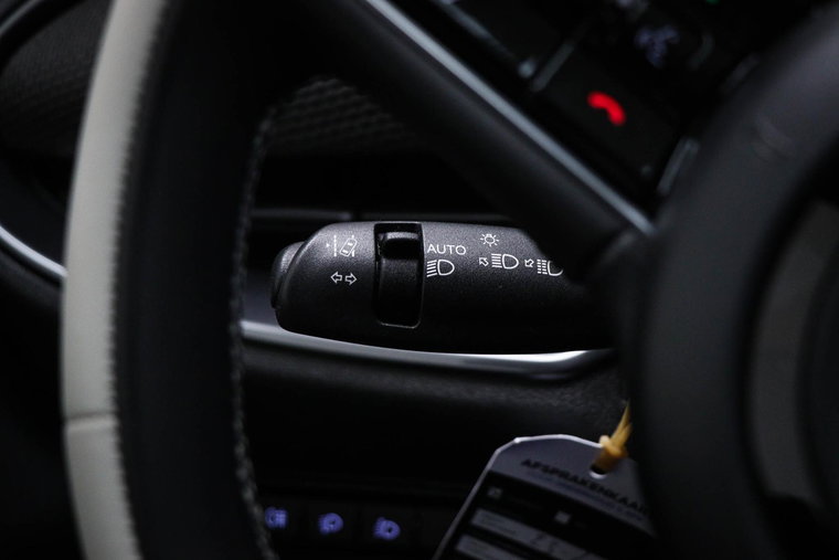 Vehicle Image 36
