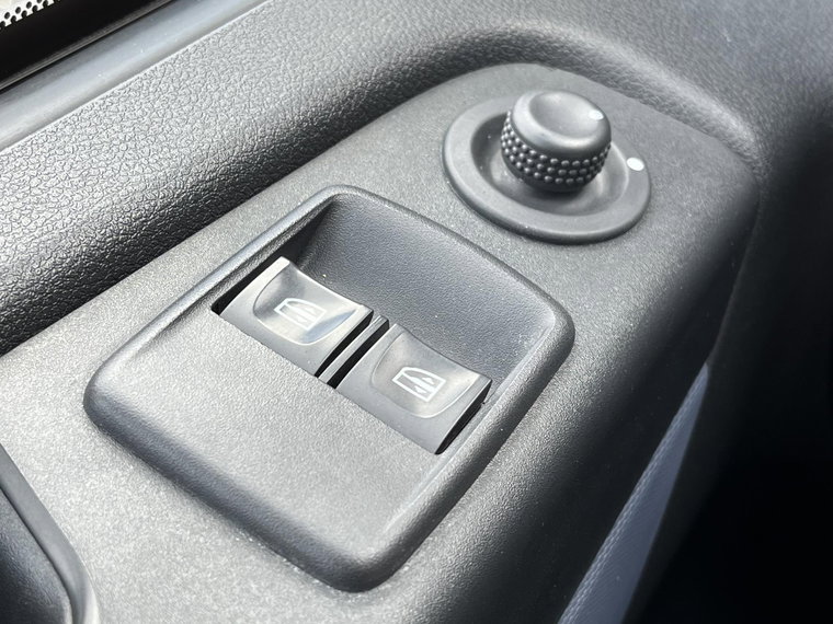 Vehicle Image 37