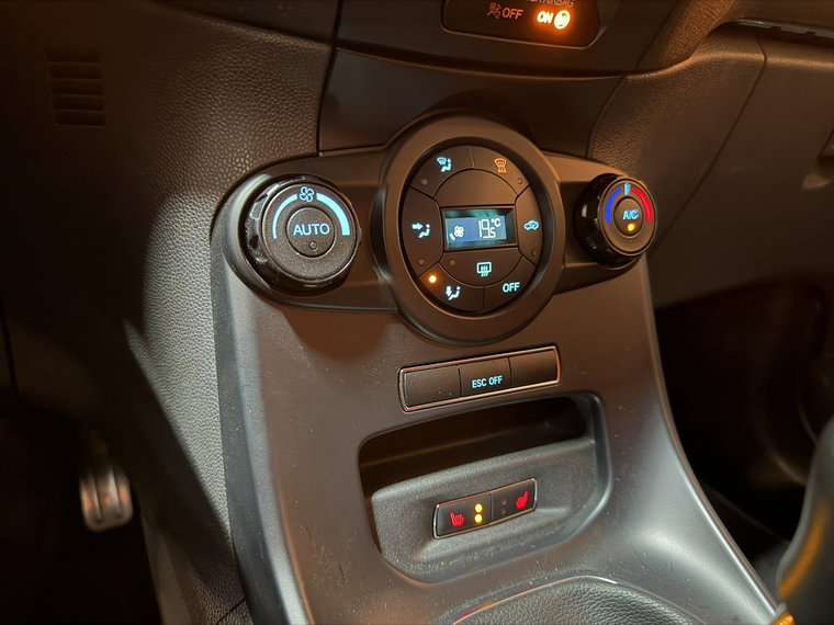 Vehicle Image 34