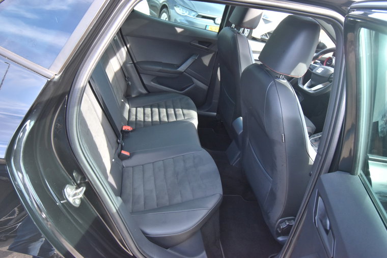Vehicle Image 12